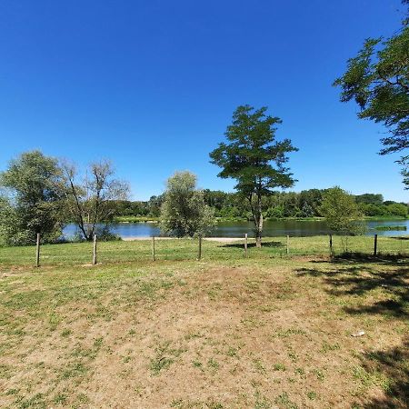 Camping Onlycamp Le Port Saint-Benoît-sur-Loire Exterior foto